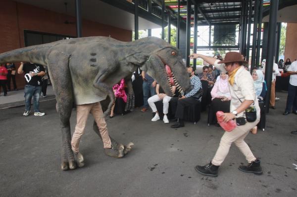 Silverlake Village Outlet Perak annouced the new entertainment and educatio<em></em>nal theme park Dinosaur Encounter.