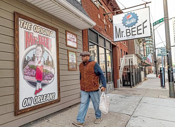 The original Mr Beef restaurant in Chicago was wher<em></em>e exteriors for The Bear were filmed. — BRIAN CASSELLA/Chicago Tribune/TNS