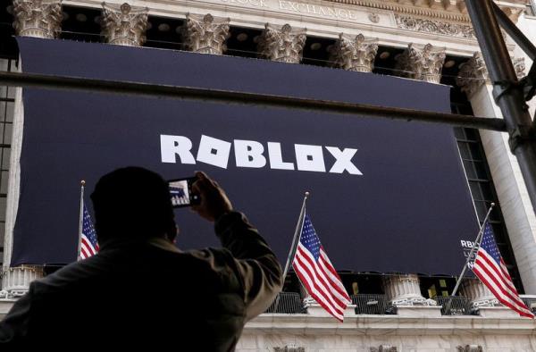 由于成熟内容吸引了更多付费玩家，Roblox提高了预订量预测